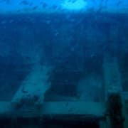 barco de madera grande