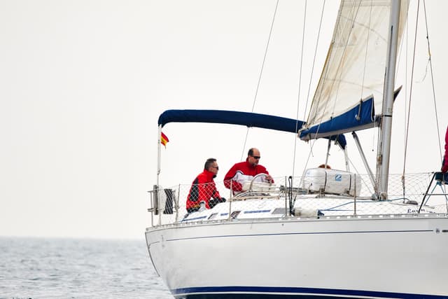 Patrón de Embarcaciones de Recreo (PER) Motor + Vela